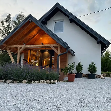 بيت للعطل Vikend Kuca Millina