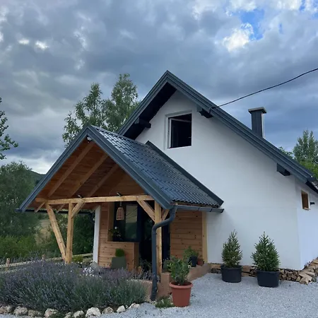 Casa de Férias Vikend Kuca Millina